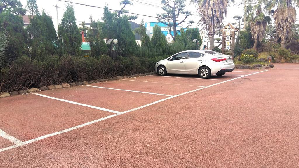 Namu Hyanggi Pension Jeju Esterno foto