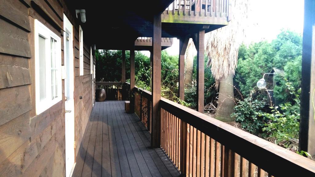 Namu Hyanggi Pension Jeju Esterno foto