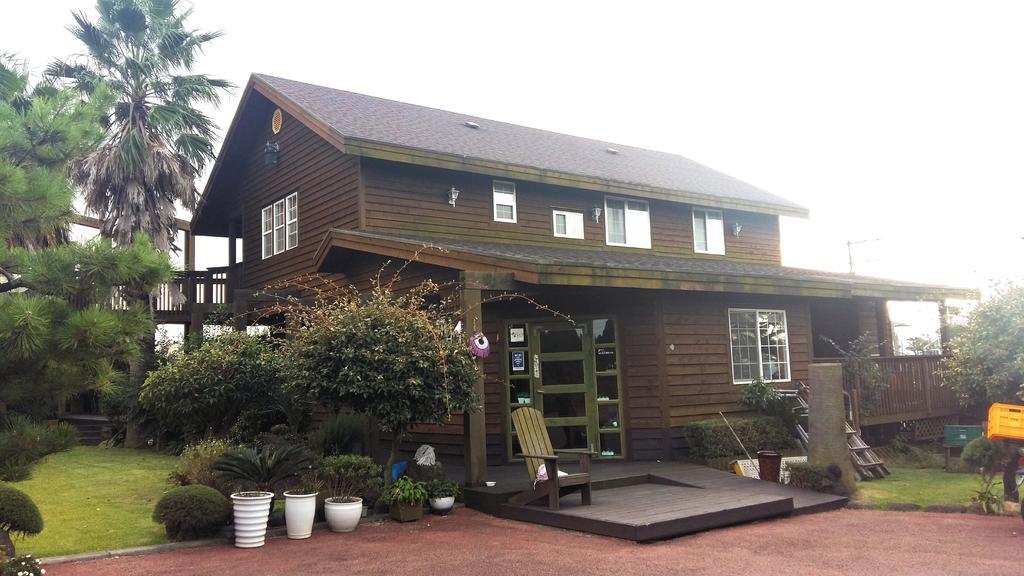Namu Hyanggi Pension Jeju Esterno foto